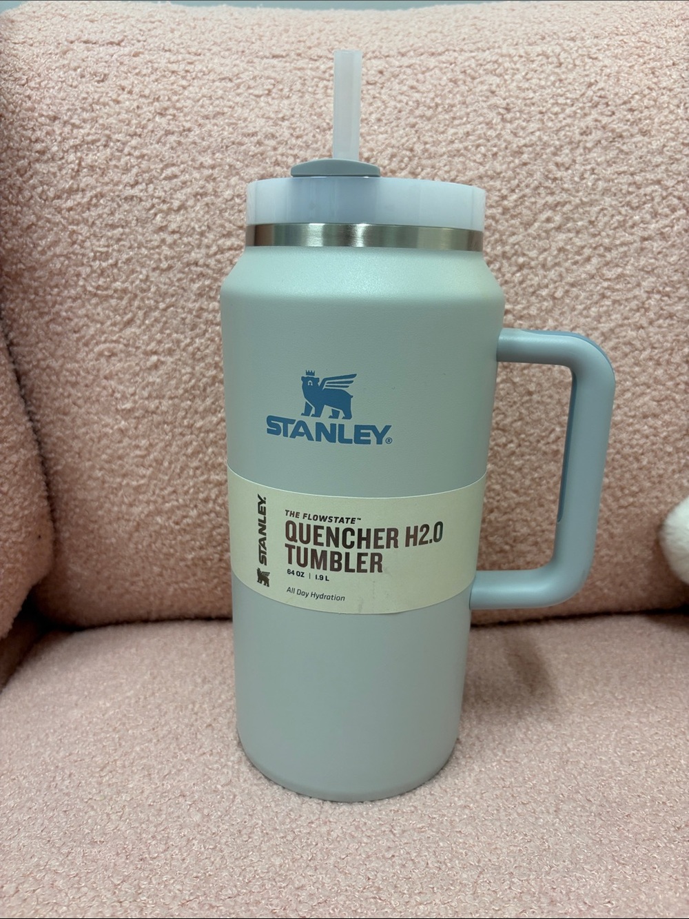 Stanley Quencher H2.0 Tumbler in Pale Blue with Straw